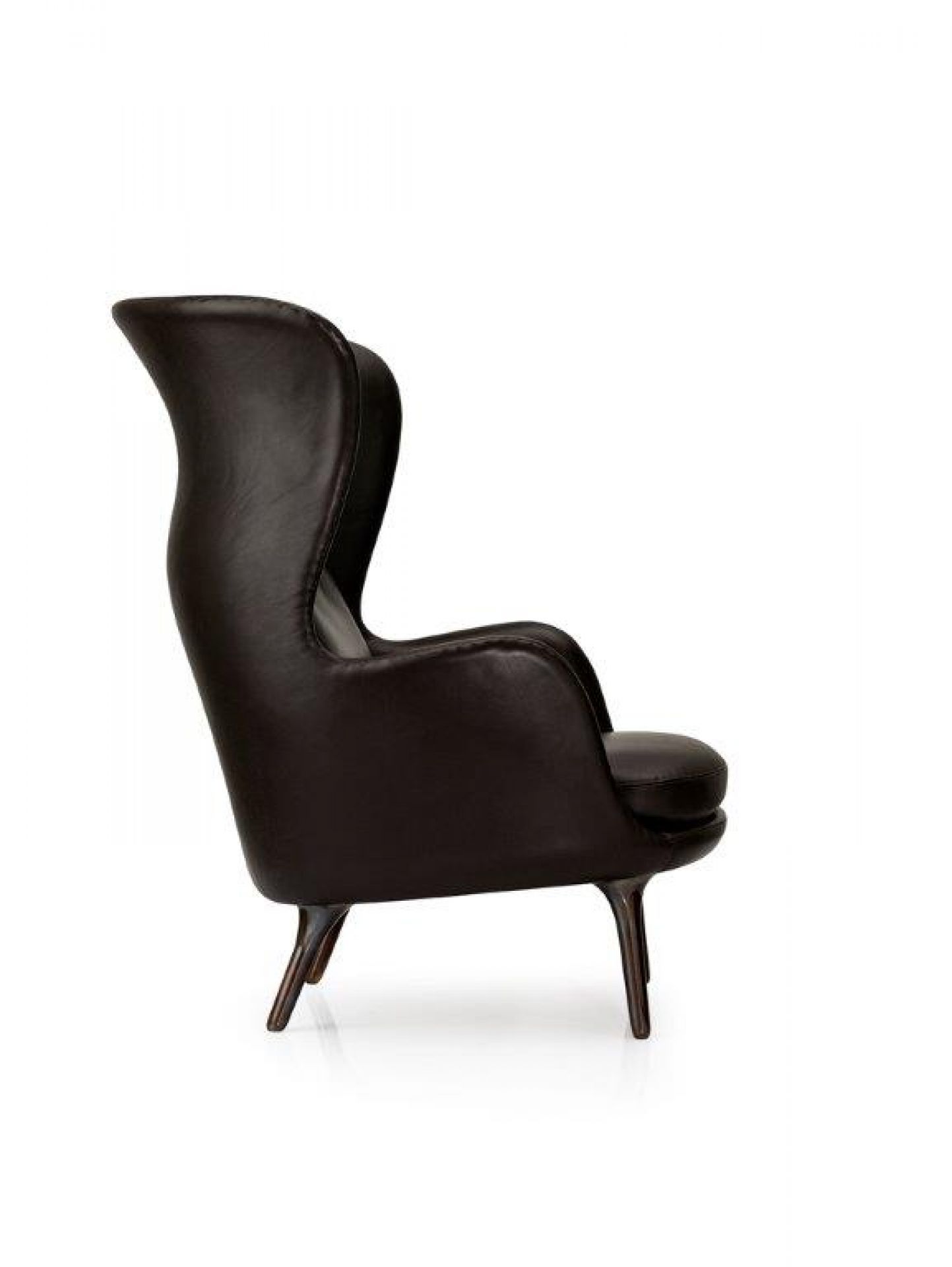 Fritz hansen leather chair 2025